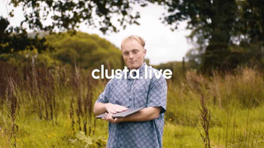 Clusta.
